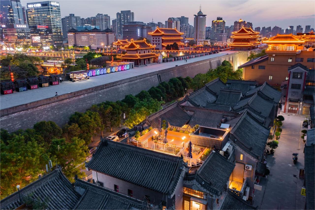 Joke Inn Xian Bagian luar foto