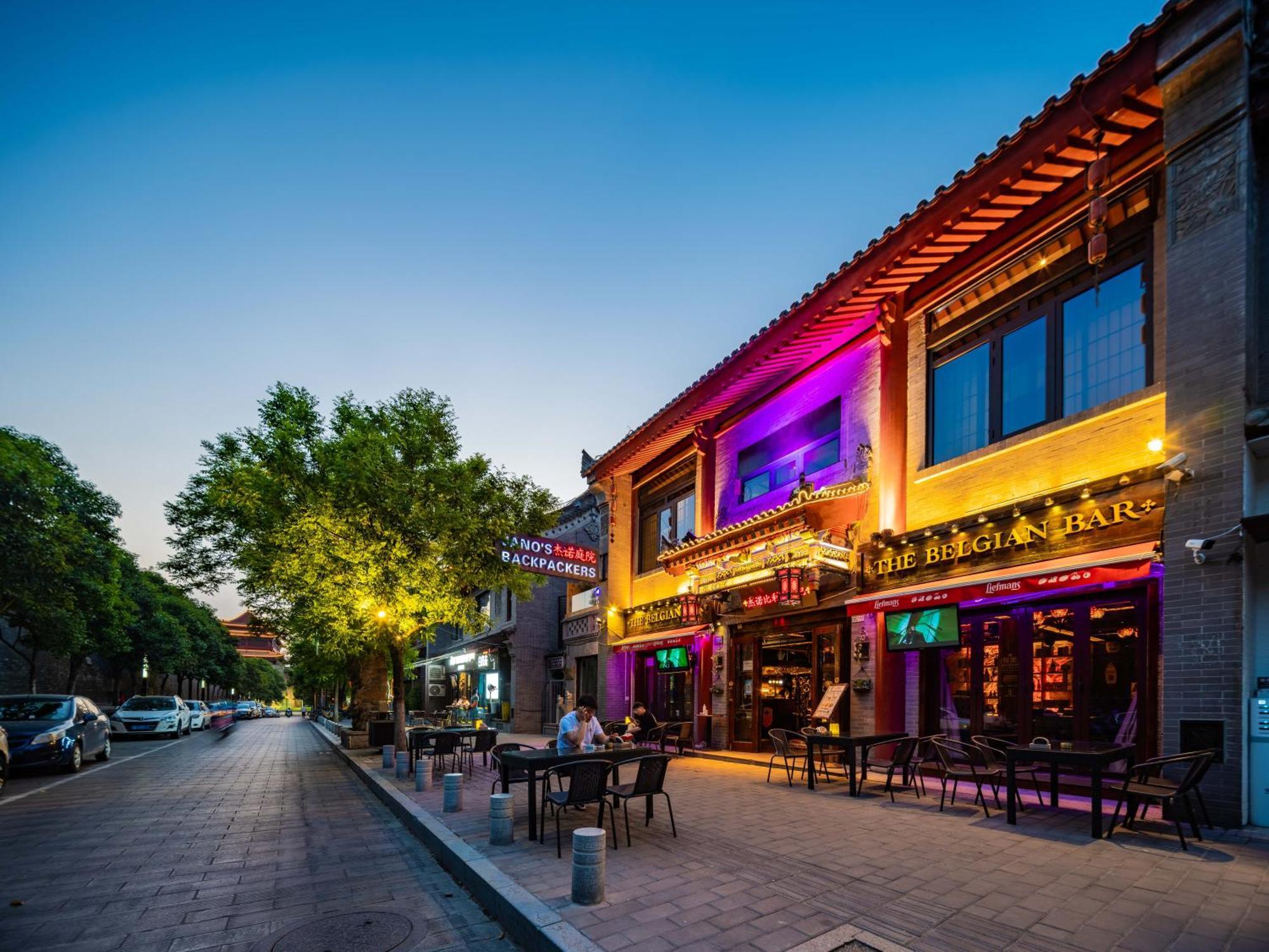 Joke Inn Xian Bagian luar foto
