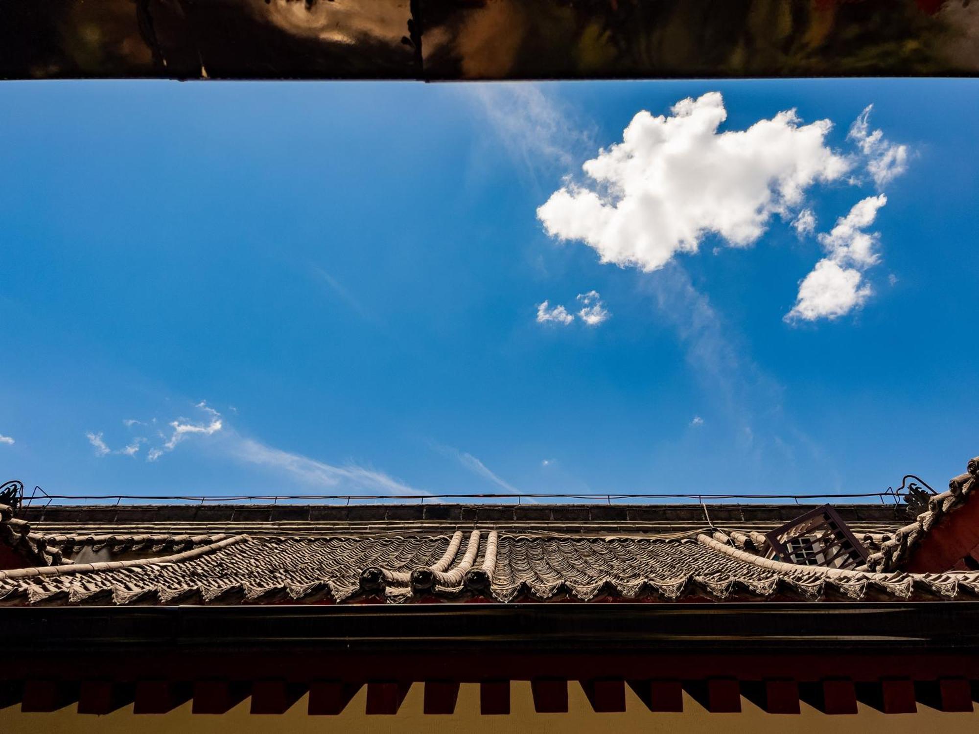 Joke Inn Xian Bagian luar foto